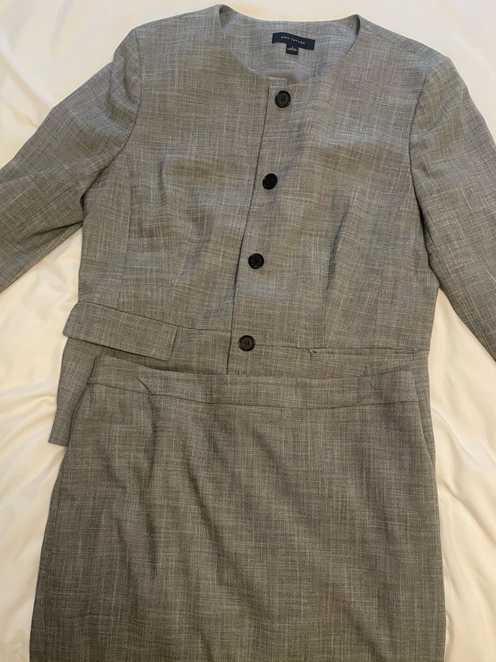 Ann Taylor Gray Women's Jacket with Button Front & Skirt SUIT - 2 Pieces size 8